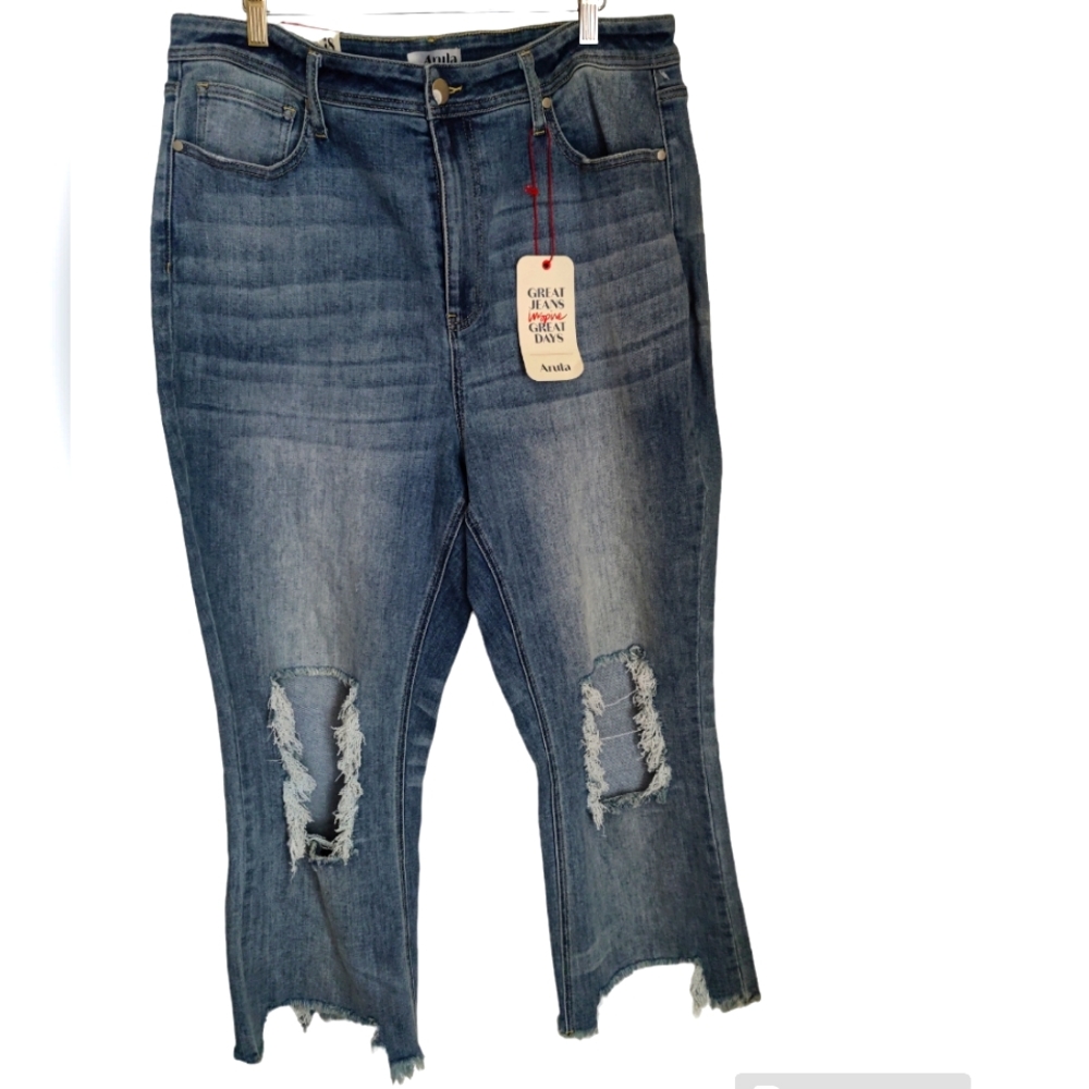 Arula High Rise Straight Distressed Jeans Size 18 NWOT
